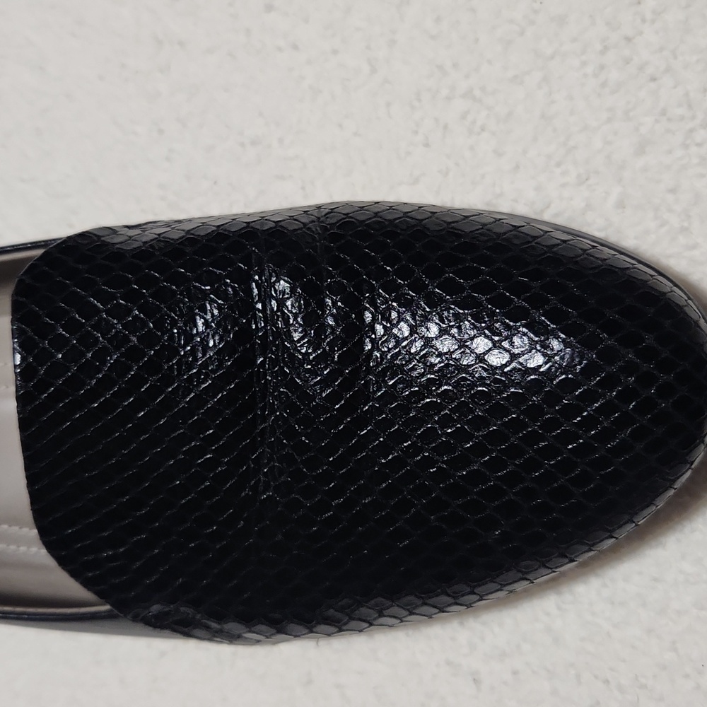 ECCO  WOMEN'S BLACK LOAFERS SIZE 39. - Picture 9 of 14